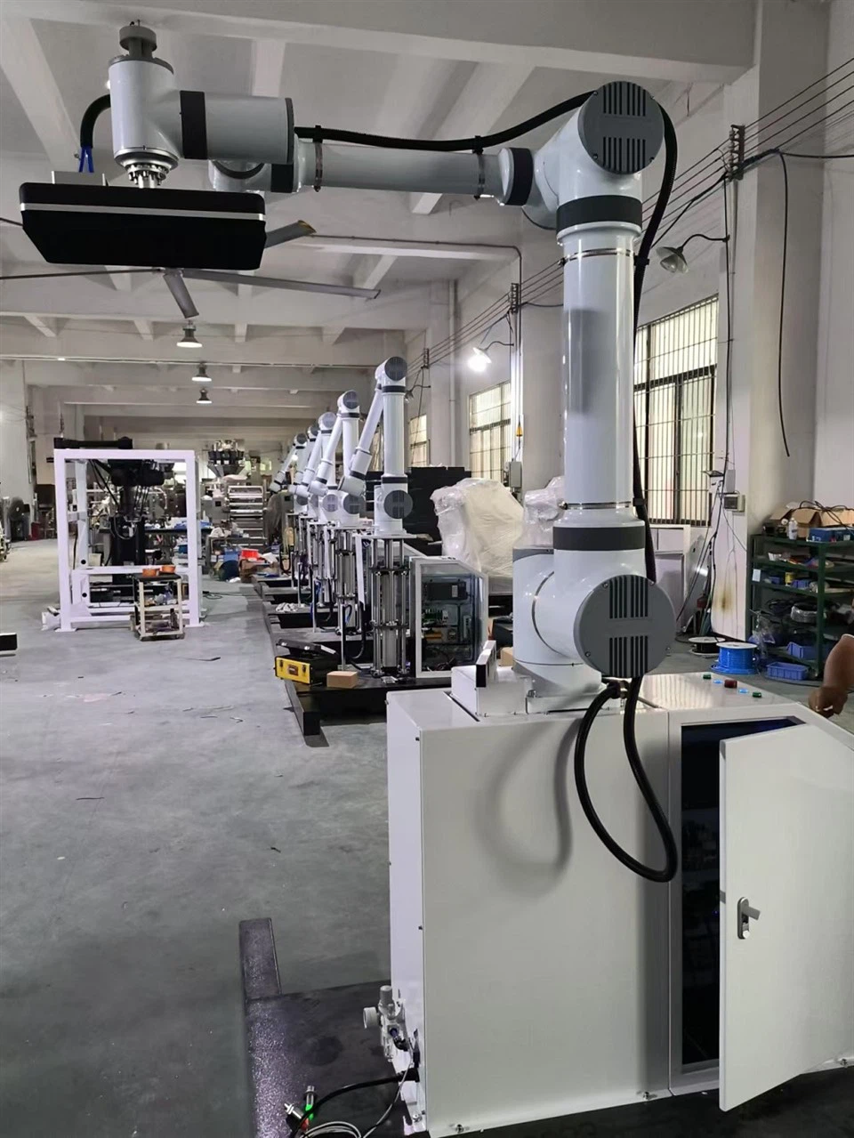 หุ่นยนต์จัดเรียงสินค้าบนพาเลทหรือโคบอท